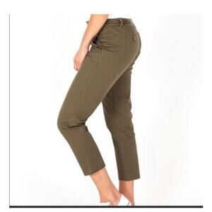 Kut from the Kloth Cropped Olive Pant Size 4